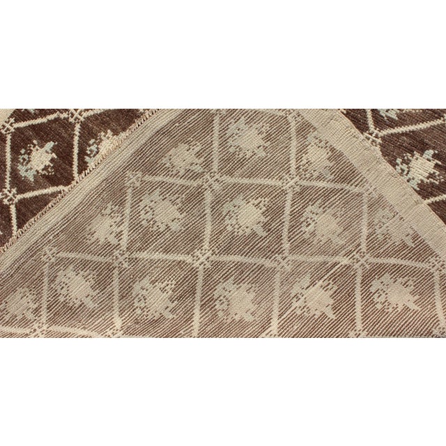 All-Over Design Turkish Tulu Rug in Shades of Brown and Cream For Sale In Atlanta - Image 6 of 7
