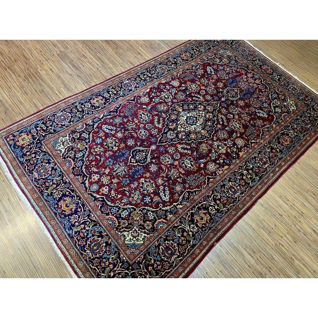 Keshan Rug in Hand-Knotted Wool For Sale - Image 6 of 11