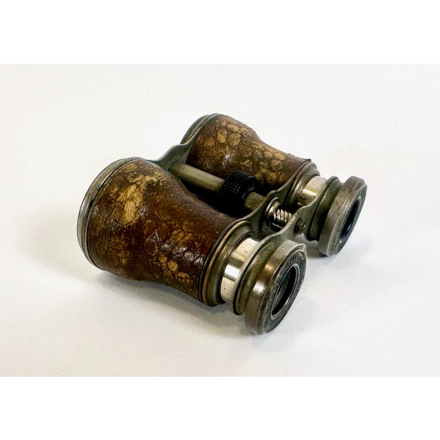 Antique Leather and Brass Binoculars from Le Jockey Club Paris, 1900s For Sale - Image 3 of 10
