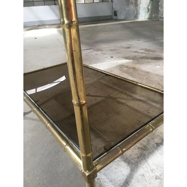 1960s Mid-Century Modern French Gilt Metal & Faux Bamboo Bar Cart with Smoked Glasses by Maison Baguès, 1960s For Sale - Image 5 of 11