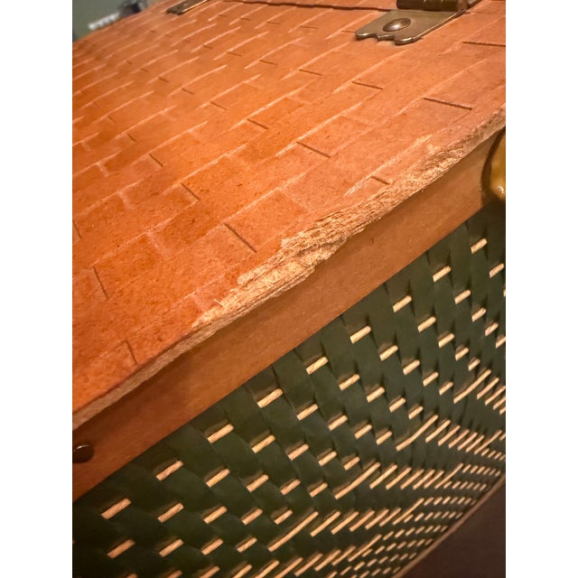 Metal Hawkeye by Burlington Vintage 1960s Green Woven Picnic Basket With Metal Handles For Sale - Image 7 of 15