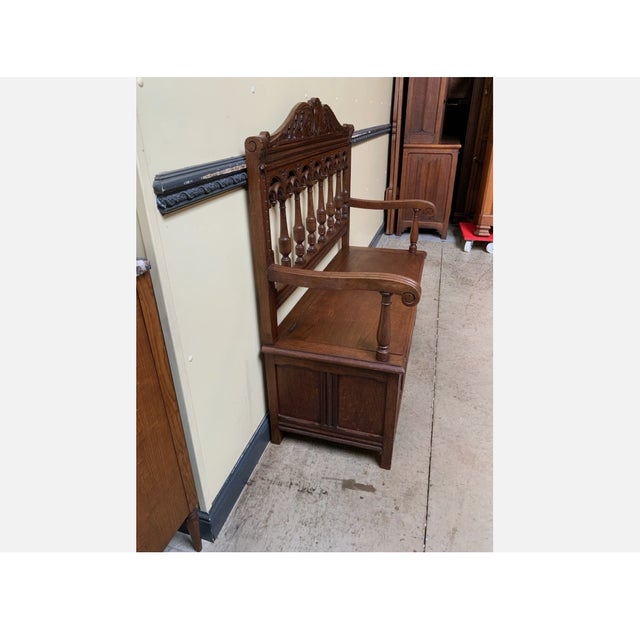 Age: circa 1900 Wood type: solid oak Condition: very good, meticulously maintained, and ready-to-use original condition...