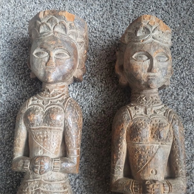 ONE OF A KIND. Rare, Antique Fine Artisan Hand-Carved Wood female temple / tribal hanging wall statue. Gorgeous fine...