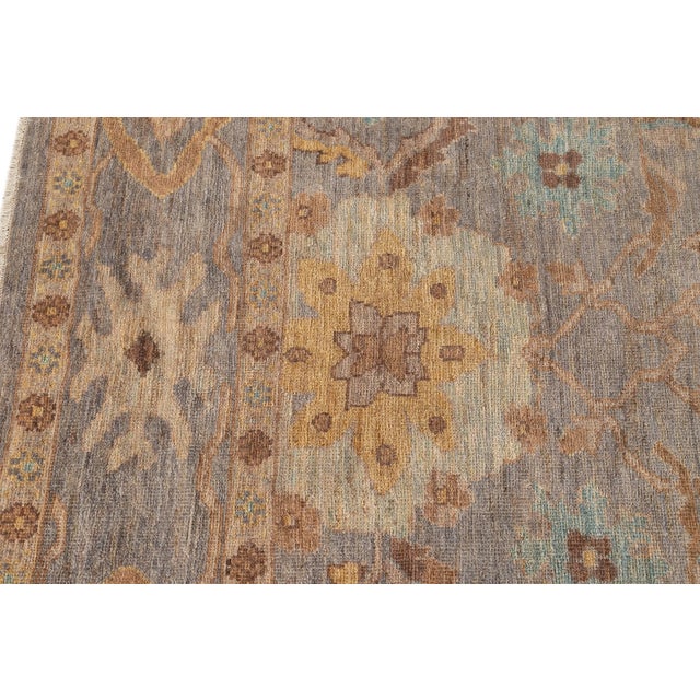 21st Century Modern Square Sultanabad Rug 6 X 6 For Sale In New York - Image 6 of 9