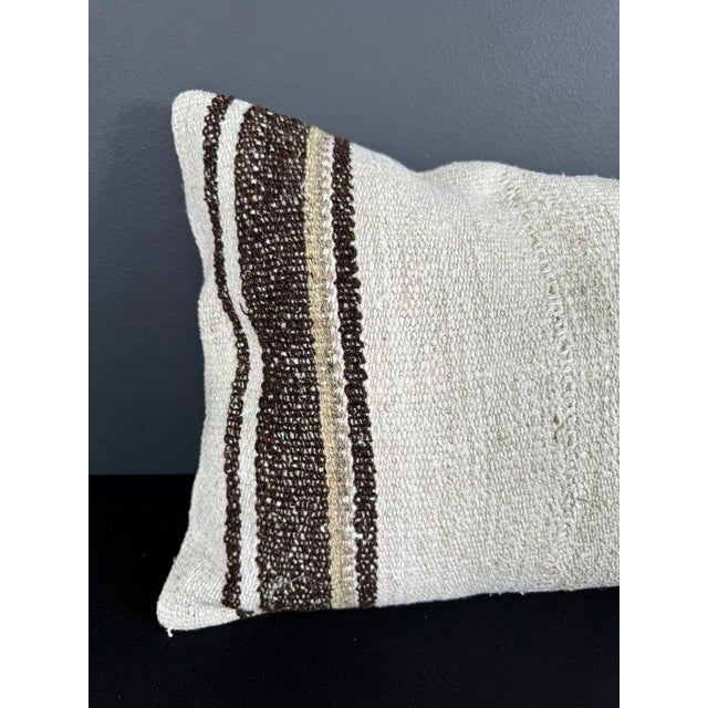 Contemporary Turkish Hemp Pillow Cushion Natural Beige Brown Pillow Cushion Cover 16" x 24" For Sale - Image 3 of 4