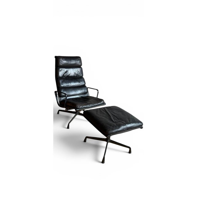 Mid-Century Modern Eames Soft Pad Lounge Chair and Ottoman for Herman Miller C 1993 For Sale - Image 3 of 9