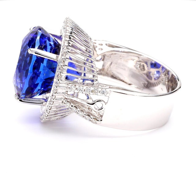 Metal 15.50 Carat Round Tanzanite & 1.50 Carat Diamond Double Halo 14k White Gold Ring, Size 6.5 For Sale - Image 7 of 10