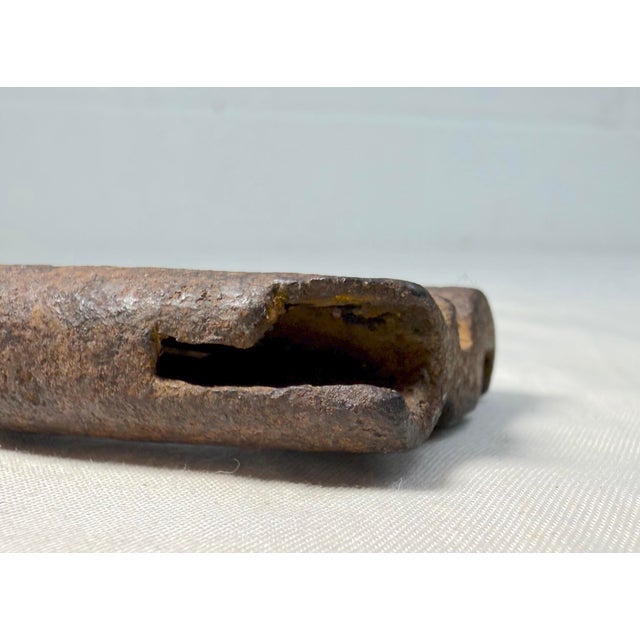American Large Rare 18th Century Hand Wrought Iron Open Barrel Shaft Bit Skeleton Key For Sale - Image 3 of 10