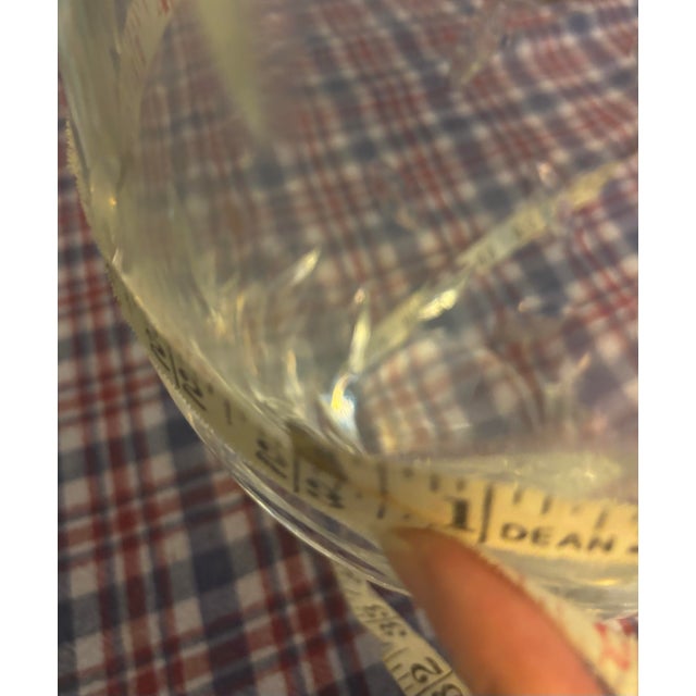 Large Signed Tiffany & Co. Hand-Cut Crystal Leaf Pattern Vase – 13.5” Heavy Lead Crystal For Sale In New York - Image 6 of 11
