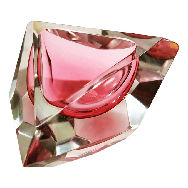 Multifaceted Triangular Ashtray or Catch-All in Pink Murano Glass attributed to Flavio Poli for Seguso, Italy, 1960s For Sale
