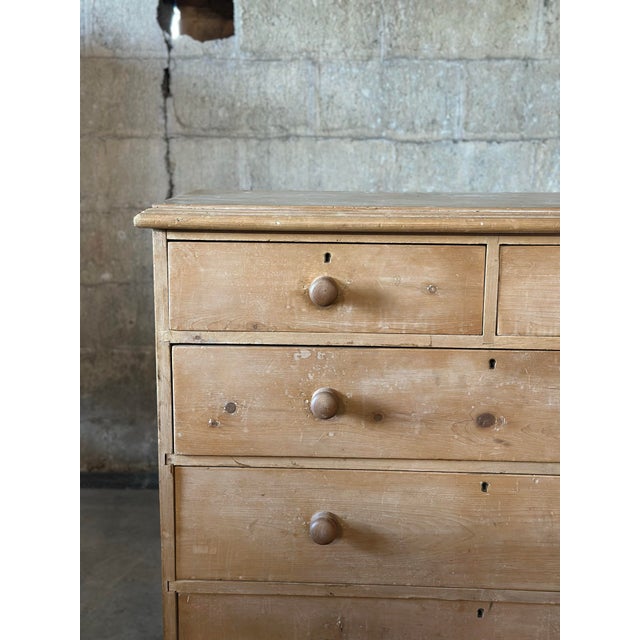 English English Scrubbed Pine Dresser For Sale - Image 3 of 10