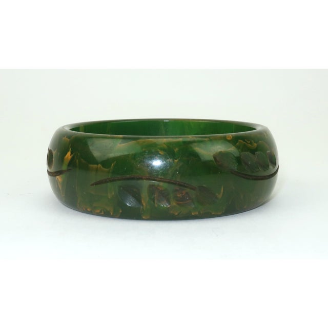 Bakelite Style 1940's Carved Bangle Bracelets, Set of 3 For Sale - Image 4 of 11