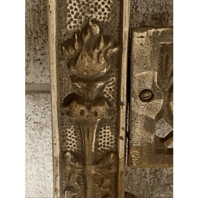 Neoclassical Antique Neoclassical Style Metal Shell Fan Foliate Motif Fireplace Insert For Sale - Image 3 of 6