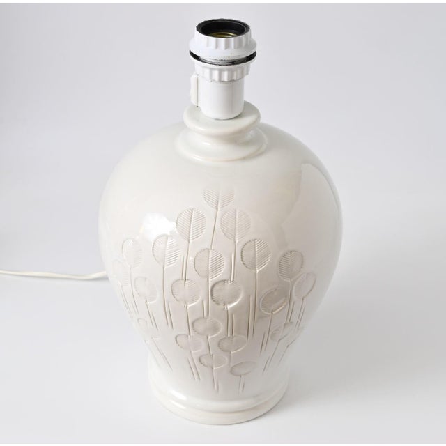 1970s White Ceramic Table Lamp by Aldo Londi for Bitossi, 1970s For Sale - Image 5 of 11