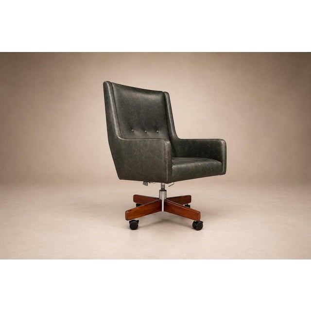Dark Green “Holperin” Executive Armchair in Green Leather & Brazilian Rosewood, Sergio Rodrigues for Oca, Brazil, 1962 For Sale - Image 8 of 18