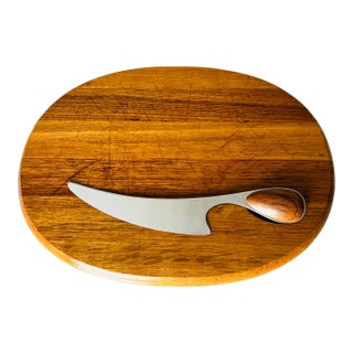 Vintage Dansk Teak Cheese Board & Knife Set – Mid-Century Modern Danish Design by Vivianna Torun For Sale