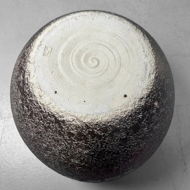 Shigaraki Ceramic Sculptural Ikebana Vase, 1970s For Sale - Image 14 of 17