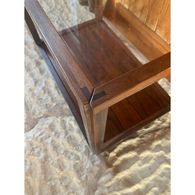 'Joaquim Tenreiro Style' Mid-Century Modern Brazilian Rosewood and Glass Rolling Bar Cart, Side Table For Sale - Image 12 of 12