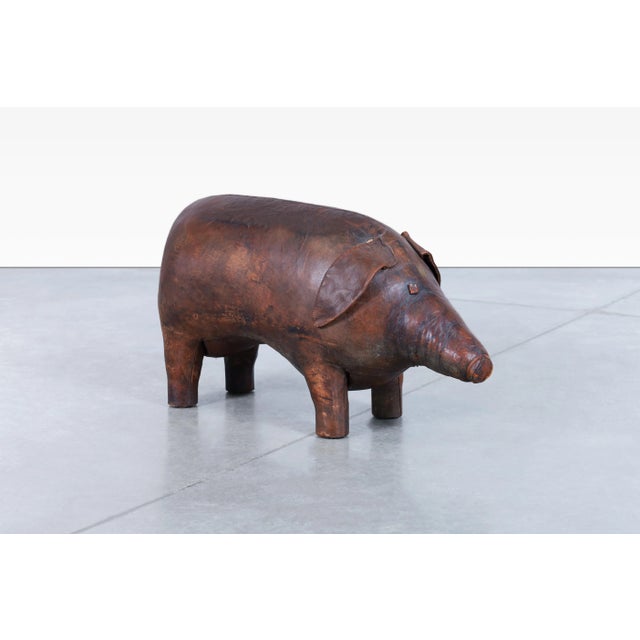 English 1960s Dimitri Omersa Leather Pig Footstool for Abercrombie and Fitch For Sale - Image 3 of 9