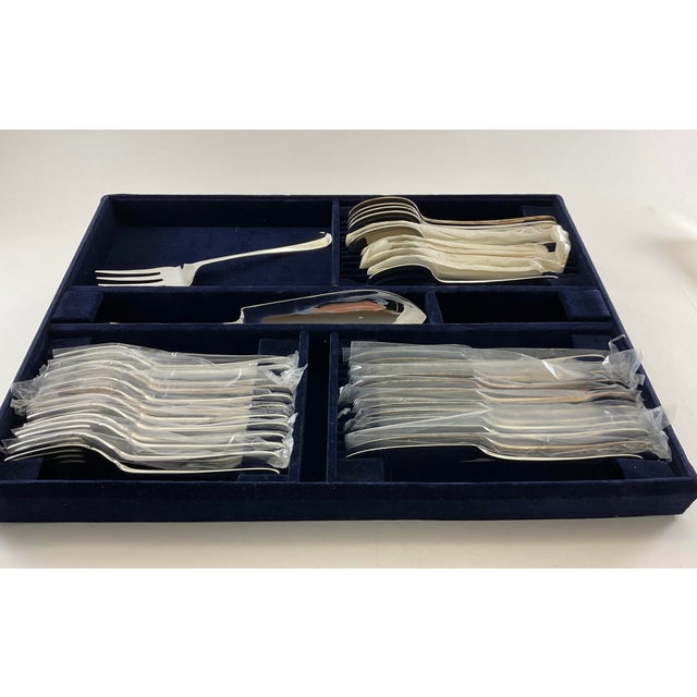 1980s A Set of Fish Eaters & Fish Servers, 26 Pieces,+ 12 Spoons Rattail- 38 pcs For Sale - Image 13 of 16