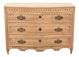 Example of Louis XVI Dressers and Chests of Drawers