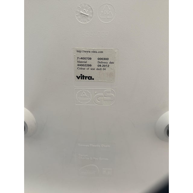 White DSR Chairs by Charles & Ray Eames for Vitra, 2012, Set of 6 For Sale - Image 11 of 13