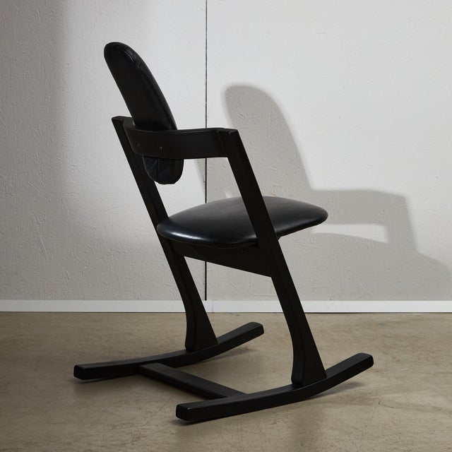 Black Leather Ergonomic Chair by Peter Opsvik for Stokke, 1983 For Sale - Image 4 of 17