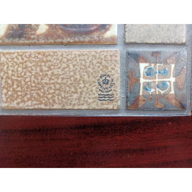 1970s Fully Restored Mahogany Coffee Table with Royal Copenhagen Tiles by Severin Hansen for Haslev Møbelsnedkeri, 1960s For Sale - Image 5 of 7