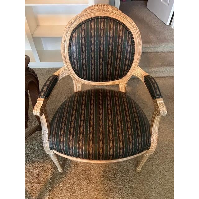 Attributed Ethan Allen French Louis XVI Style Armchairs For Sale - Image 4 of 5