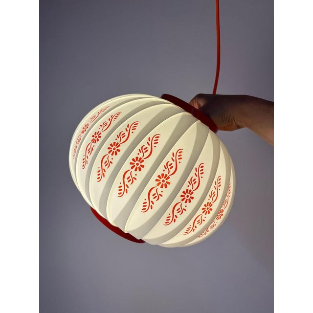 This danish pendant lamp from the 1970s is a wonderful example of lars schiøler's creative design language. The lamp...