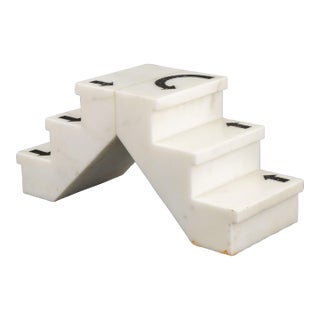 Black Marble Arrow Inlaid White Alabaster Steps For Sale