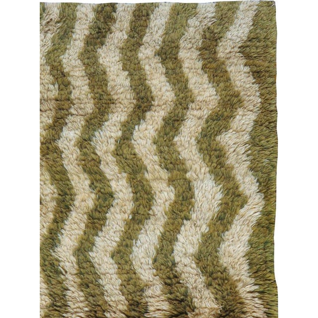 Tribal Galerie Shabab Collection Mid-20th Century Turkish Tulu Rug For Sale - Image 3 of 10