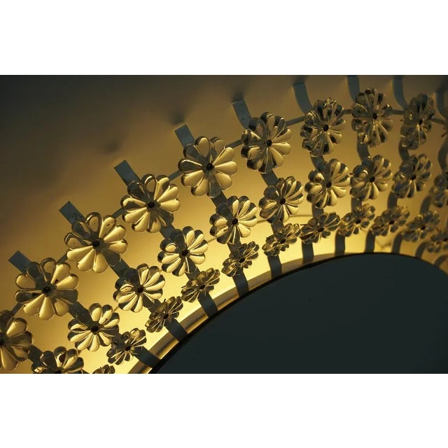 Large Austrian Round Illuminated Flower Mirror in Glass, 1960s For Sale - Image 6 of 7