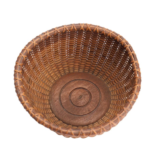 Early 20th Century Nantucket Basket Attributed to the Coffin School, 1900's For Sale - Image 5 of 7