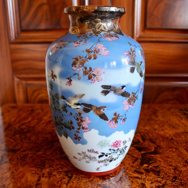 Japanese Kutani Turquoise Porcelain Bird Vase For Sale - Image 16 of 17