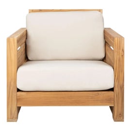 Example of Safavieh Outdoor Chairs