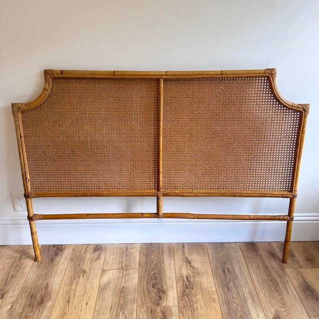 Ficks Reed Early 20th Chinoiserie Pagoda Style Bamboo & Cane Headboard Full Size – Hollywood Regency For Sale - Image 4 of 12