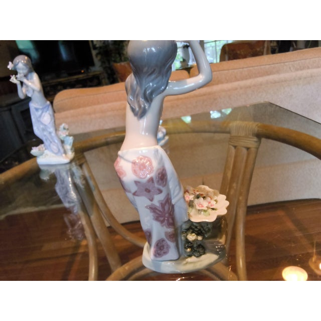 3 Lladró Porcelain Figurines; Tropical Hawaiian Series, Sculpted by Salvador Debón For Sale - Image 9 of 17