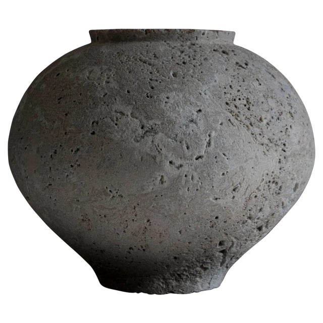 Natural Stone Moon Vase by Bicci De Medici For Sale