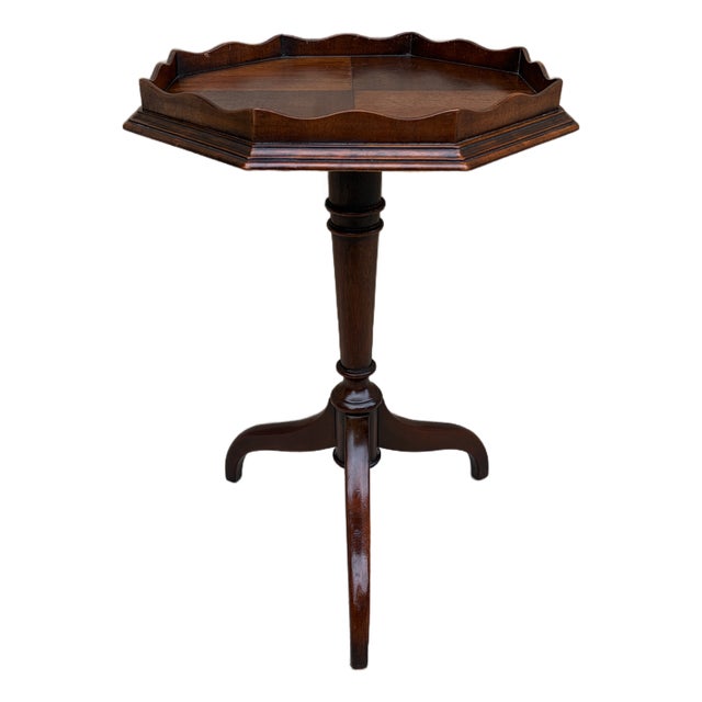 Mid-20th Century Mahogany Octagonal Drinks Table With Parquetry Top For Sale