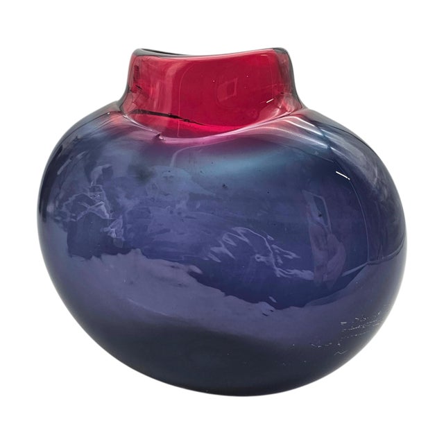 Maureen Williams Signed Australian Studio Art Glass Vase Magenta Amethyst 8" For Sale - Image 9 of 12