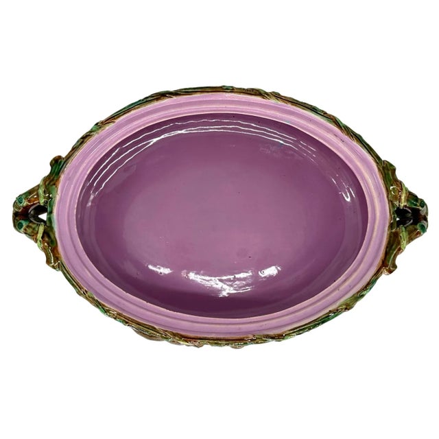 A George Jones Majolica Game Tureen With a Quail and Her Chicks, English, 1874 For Sale - Image 10 of 12