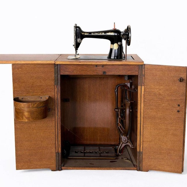 Antique Oak Sewing Machine Cabinet from Singer For Sale - Image 4 of 11