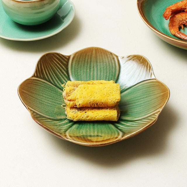 Japanese-Style Irregular Ceramic Plate With a Crackle Glaze - Set of 2 For Sale In Los Angeles - Image 6 of 6