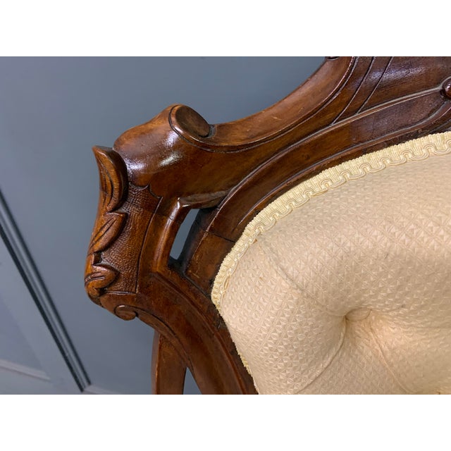 Late 19th Century Victorian Walnut Upholstered Salon Chair, 1870 For Sale - Image 5 of 14