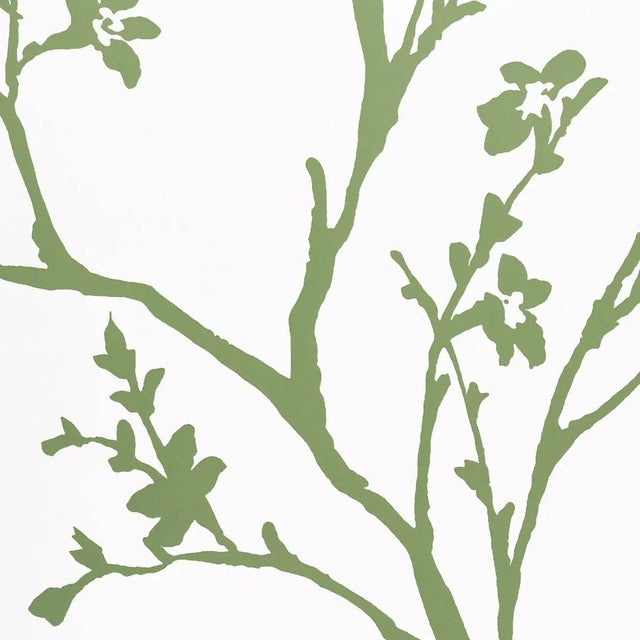 Contemporary Schumacher Twiggy Wallpaper in Green For Sale - Image 3 of 4