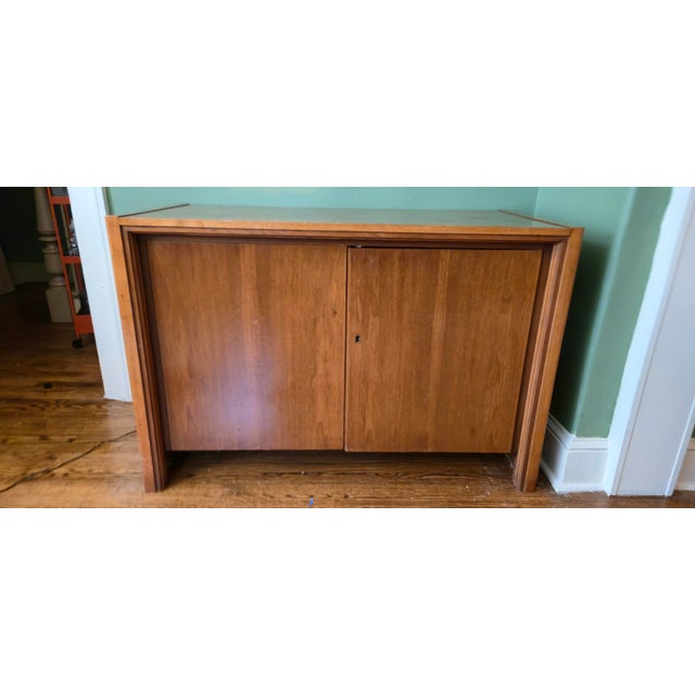 1930s Art Deco Sideboard Cabinet by Bruno Paul for Hellerau - Low Gentleman's Wardrobe With Original Key For Sale - Image 13 of 13