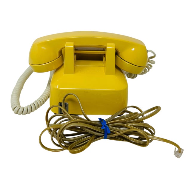 Vintage 1970s Western Electric 500dm Yellow Rotary Phone | Retro Bell System Landline | Mid-Century Modern Decor | Tested & Working For Sale - Image 13 of 14