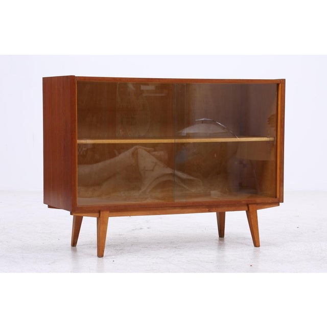 Mid-Century Modern Walnut Display Cabinet with Glass Sliding Doors, 1960s For Sale - Image 4 of 13