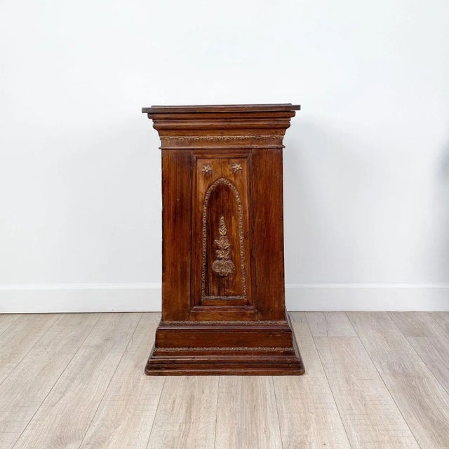 Victorian Pine Pedestal For Sale In San Francisco - Image 6 of 12